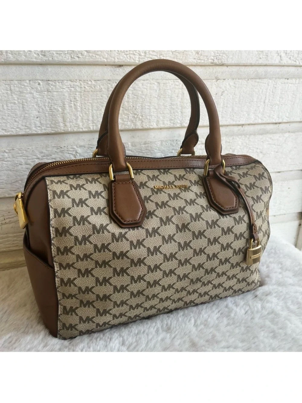 MICHAEL KORS Medium Mercer Heritage Duffle Boston Speedy Monogram Tote Bag